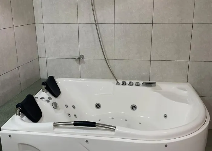 Lodge Matrimonial Con Jacuzzi Huayllabamba