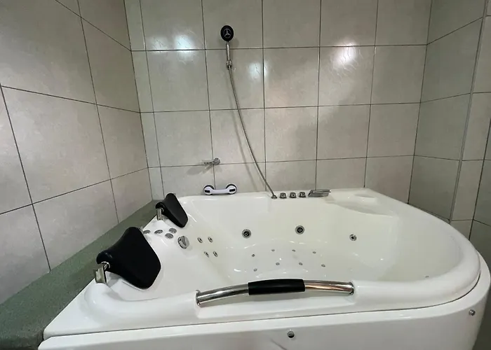 Lodge Matrimonial Con Jacuzzi Huayllabamba